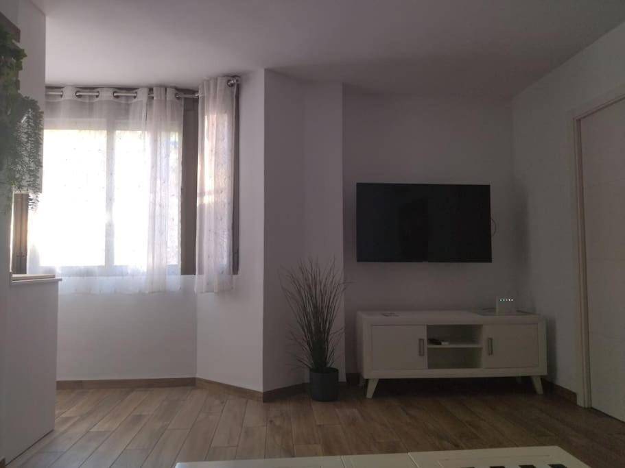 Bonito Piso Recien Reformado Con Zona De Parking Apartment Almunecar Bagian luar foto
