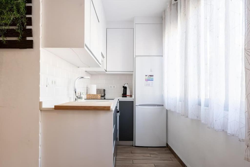 Bonito Piso Recien Reformado Con Zona De Parking Apartment Almunecar Bagian luar foto